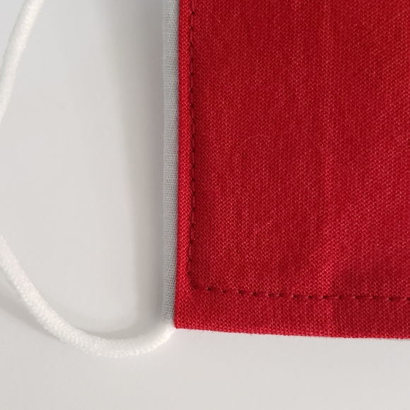 Kid's Face Mask - Pawprints! 🐾 - Picture 4 of 4